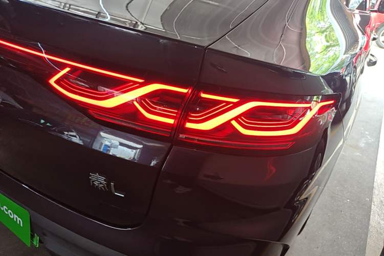 Used BYD Qin L 2024 DM-i 80KM Beyond Model Right Rear Taillight