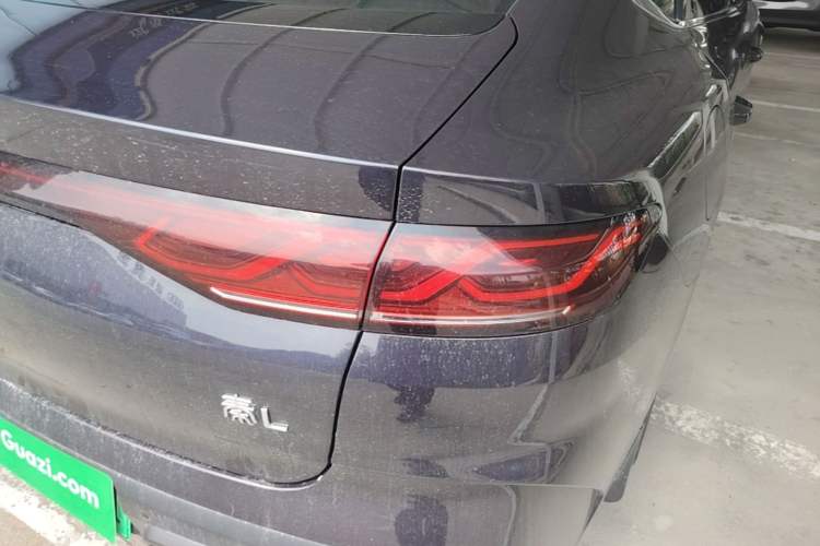 Used BYD Qin L 2024 DM-i 80KM Beyond Model Right Rear Taillight