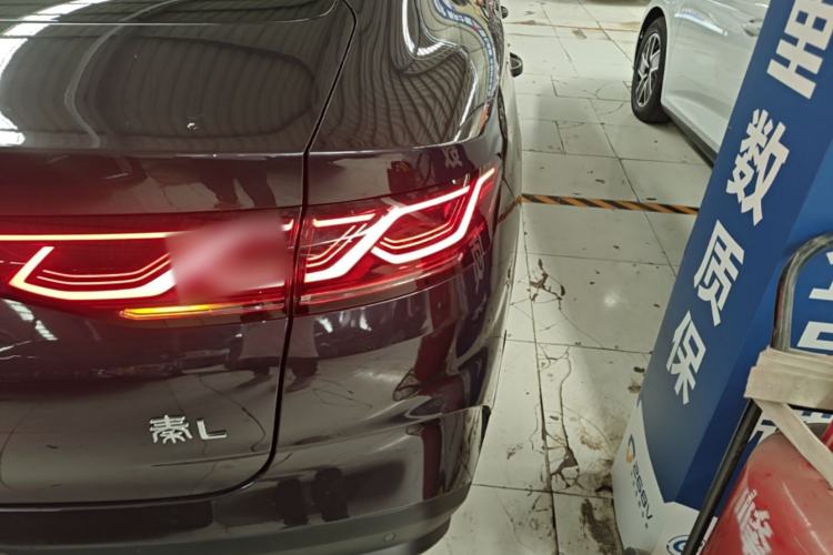 Used BYD Qin L 2024 DM-i 120KM Excellence Model Right Rear Taillight