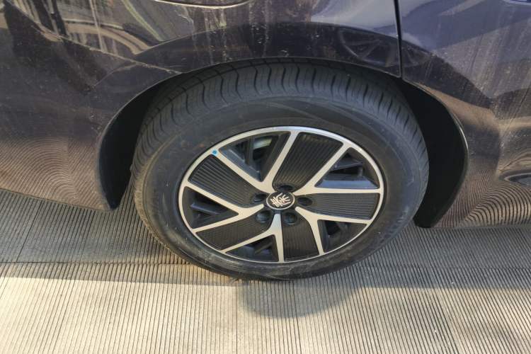 Used BYD Qin L 2024 DM-i 120KM Leading Model Right Rear Wheel Hub