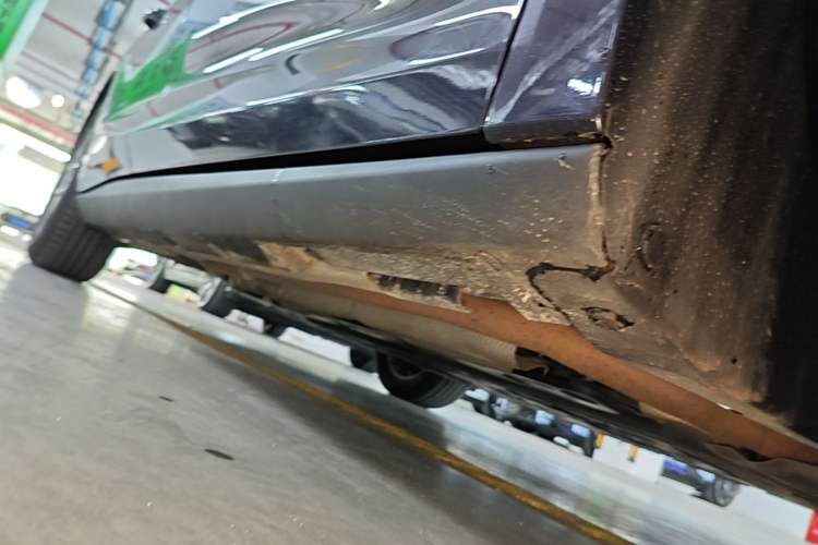 Used BYD Qin L 2024 DM-i 80KM Beyond Model Right Side Sill