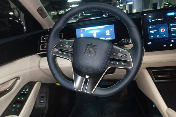 Used BYD Qin L 2024 DM-i 80KM Beyond Model Steering Wheel