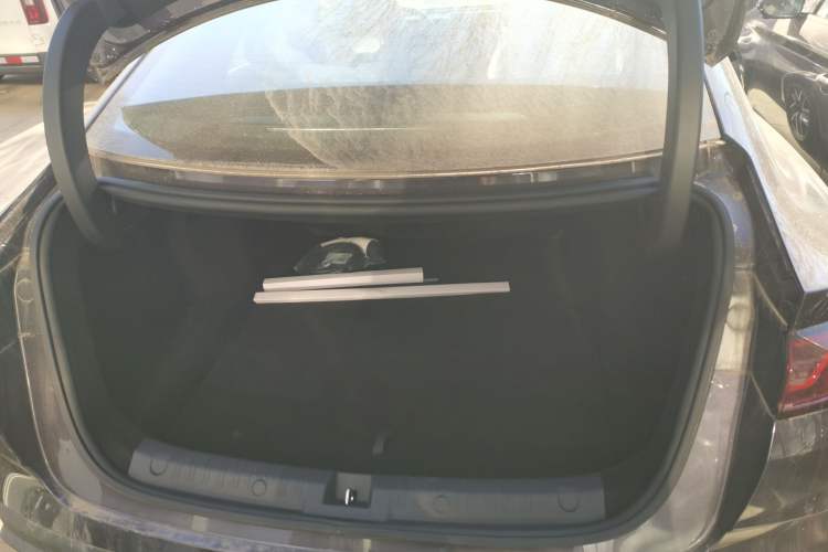 Used BYD Qin L 2024 DM-i 120KM Leading Model Trunk