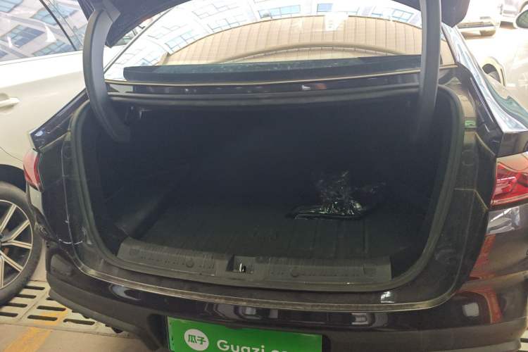 Used BYD Qin L 2024 DM-i 80KM Beyond Model Trunk