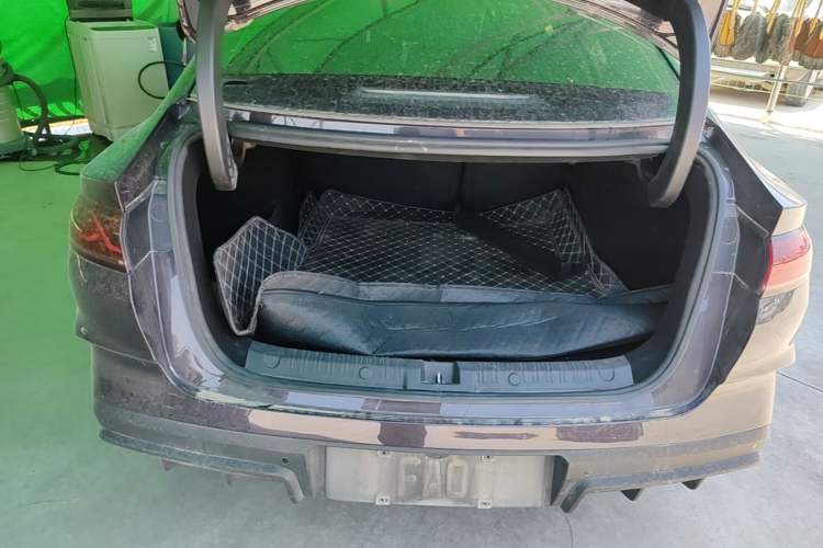 Used BYD Qin L 2024 DM-i 120KM Leading Model Trunk