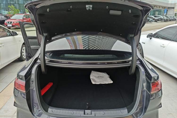 Used BYD Qin L 2024 DM-i 80KM Beyond Model Trunk