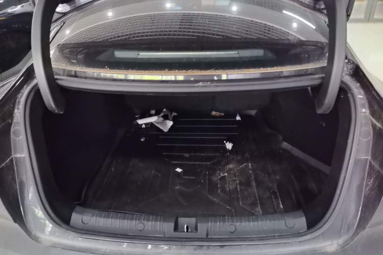 Used BYD Qin L 2024 DM-i 80KM Leading Model Trunk