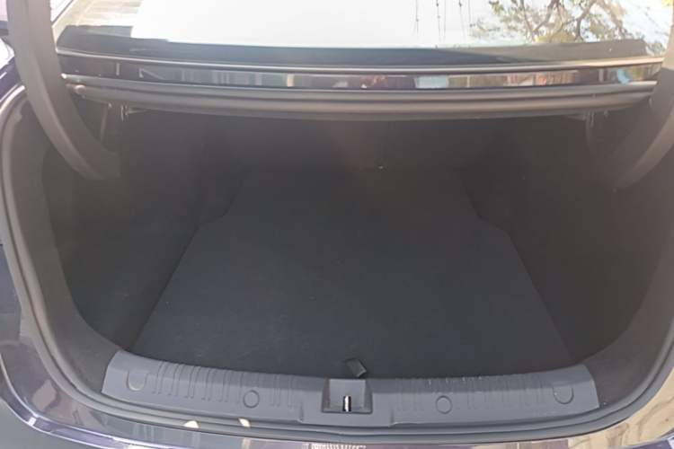 Used BYD Qin L 2024 DM-i 120KM Excellence Model Trunk