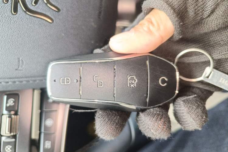 Used BYD Qin L 2024 DM-i 120KM Beyond Model Vehicle Key