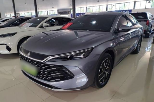Ojetý BYD Qin L 2024 DM-i 120KM Leading Model
