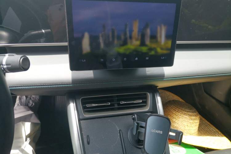 Used BYD Qin L 2024 DM-i 80KM Leading Model Audio And AC Panel