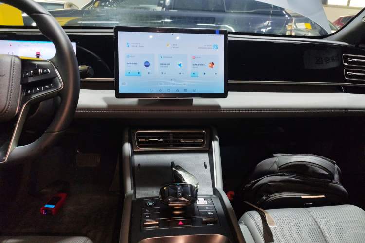 Used BYD Qin L 2024 DM-i 120KM Beyond Model Audio And AC Panel
