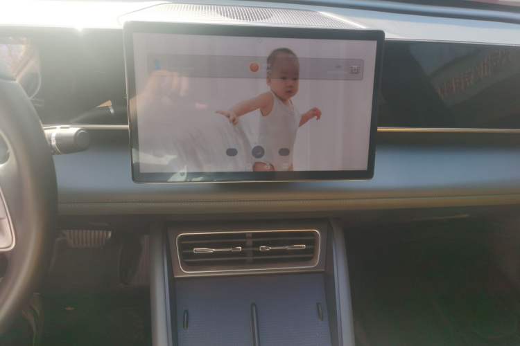 Used BYD Qin L 2024 DM-i 80KM Beyond Model Audio And AC Panel