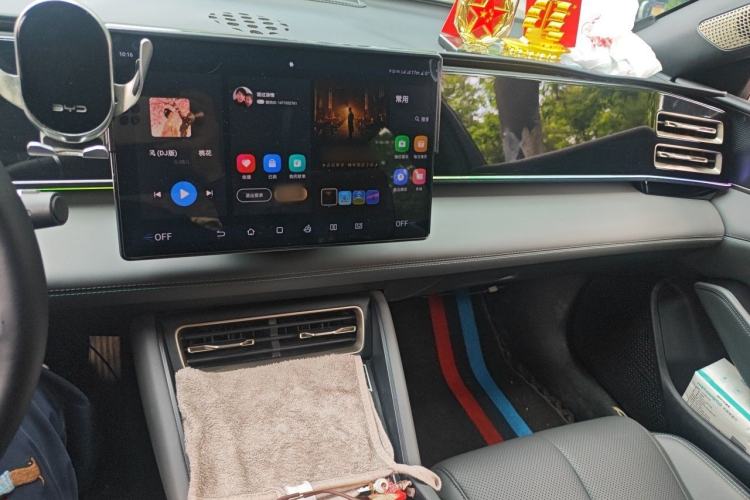 Used BYD Qin L 2024 DM-i 120KM Leading Model Audio And AC Panel