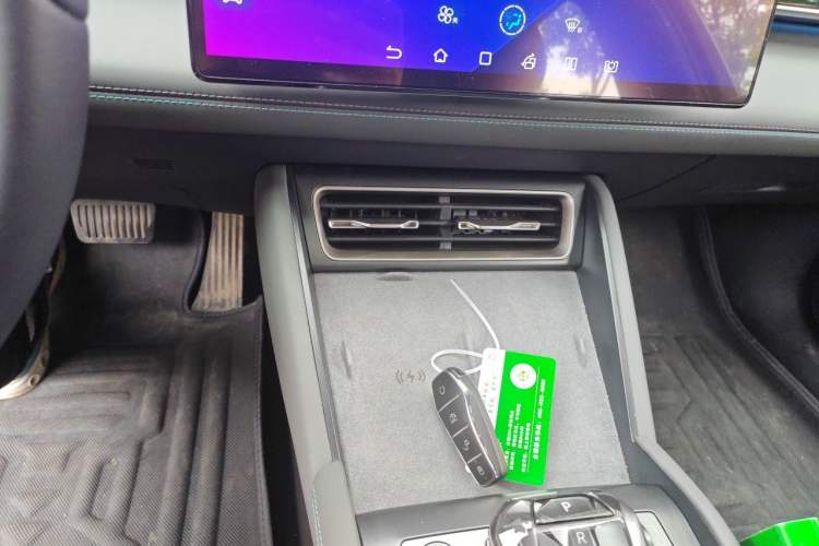 Used BYD Qin L 2024 DM-i 120KM Excellence Model Audio And AC Panel