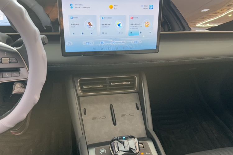 Used BYD Qin L 2024 DM-i 120KM Beyond Model Audio And AC Panel