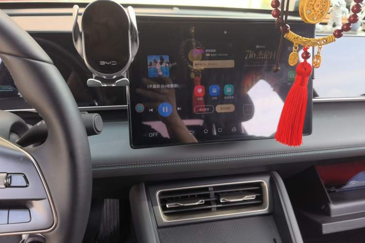 Used BYD Qin L 2024 DM-i 120KM Leading Model Audio And AC Panel