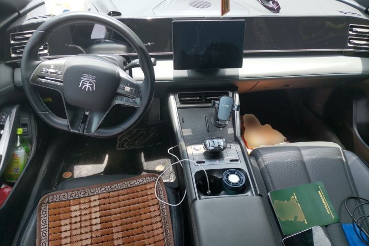 Used BYD Qin L 2024 DM-i 80KM Leading Model Center Console