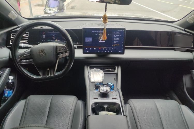 Used BYD Qin L 2024 DM-i 80KM Beyond Model Center Console