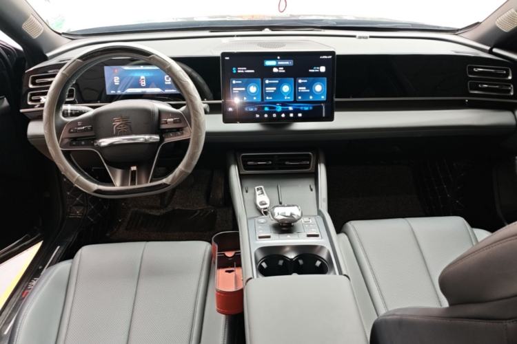 Used BYD Qin L 2024 DM-i 120KM Leading Model Center Console