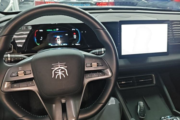 Used BYD Qin L 2024 DM-i 80KM Leading Model Center Console