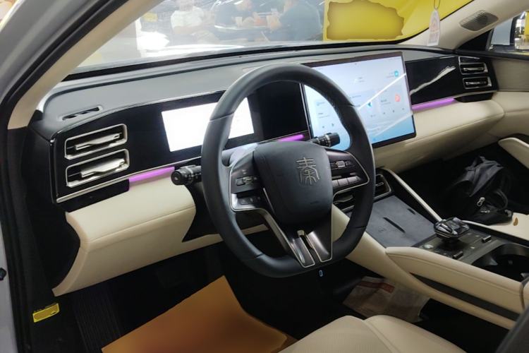 Used BYD Qin L 2024 DM-i 120KM Excellence Model Center Console