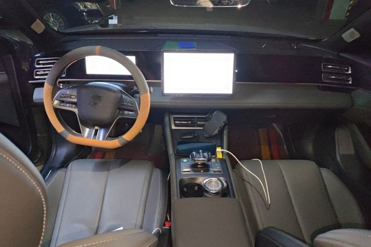 Used BYD Qin L 2024 DM-i 120KM Beyond Model Center Console