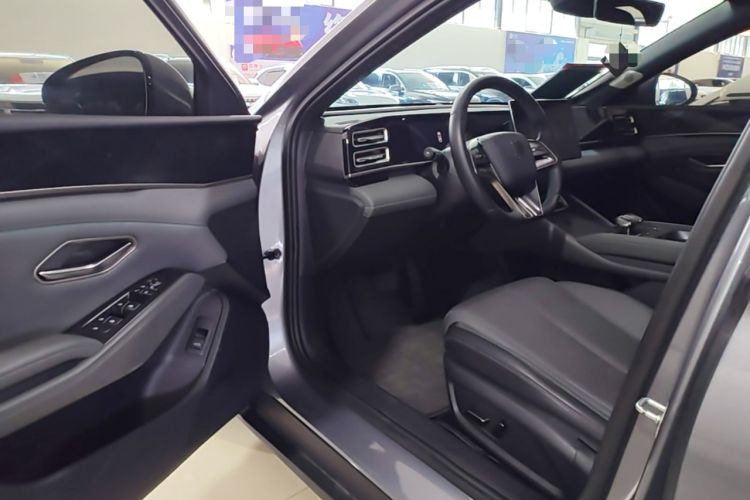 Used BYD Qin L 2024 DM-i 120KM Leading Model Driver Seat