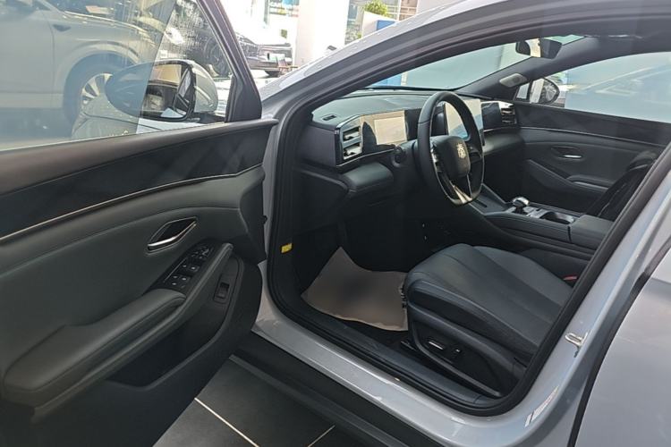 Used BYD Qin L 2024 DM-i 120KM Leading Model Driver Seat
