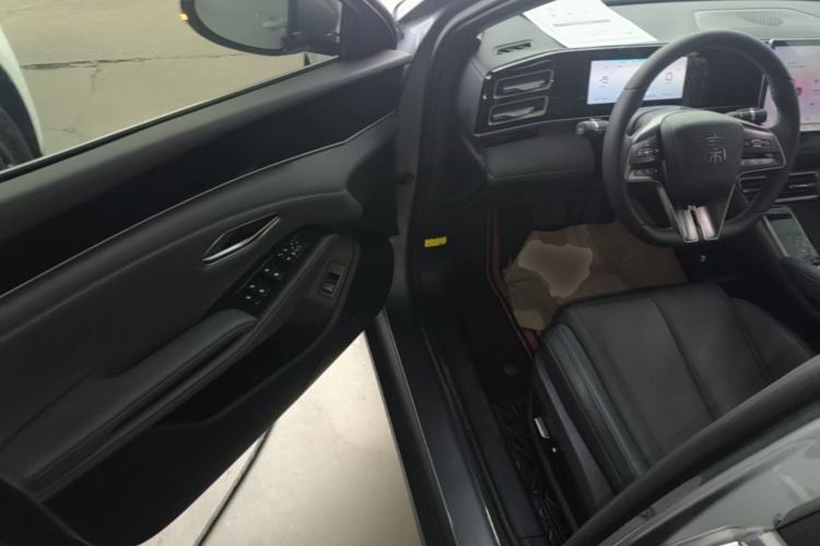 Used BYD Qin L 2024 DM-i 120KM Leading Model Driver Seat