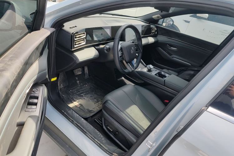 Used BYD Qin L 2024 DM-i 120KM Leading Model Driver Seat