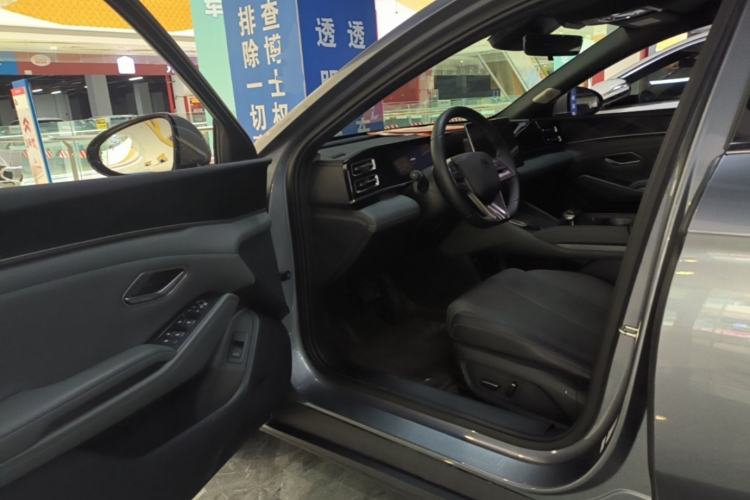 Used BYD Qin L 2024 DM-i 120KM Leading Model Driver Seat