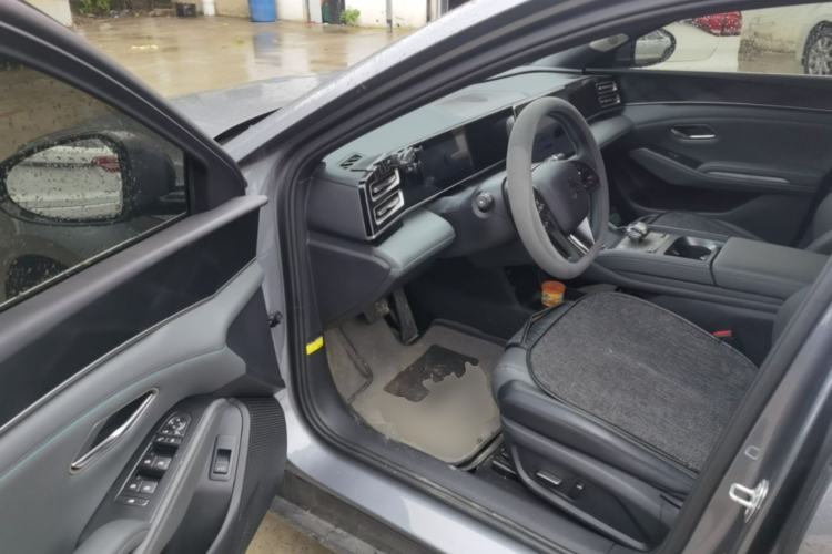 Used BYD Qin L 2024 DM-i 80KM Beyond Model Driver Seat