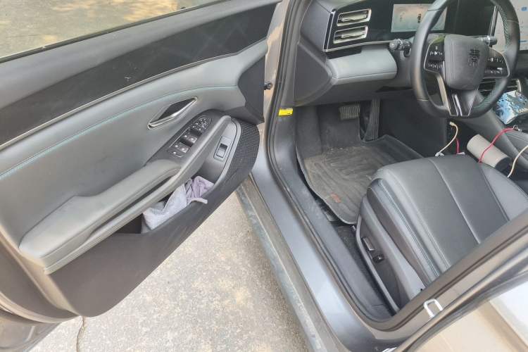 Used BYD Qin L 2024 DM-i 80KM Beyond Model Driver Seat