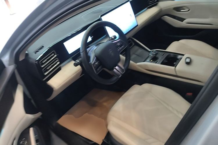 Used BYD Qin L 2024 DM-i 120KM Excellence Model Driver Seat
