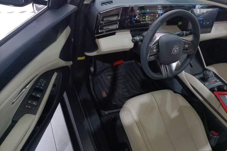 Used BYD Qin L 2024 DM-i 80KM Leading Model Driver Seat