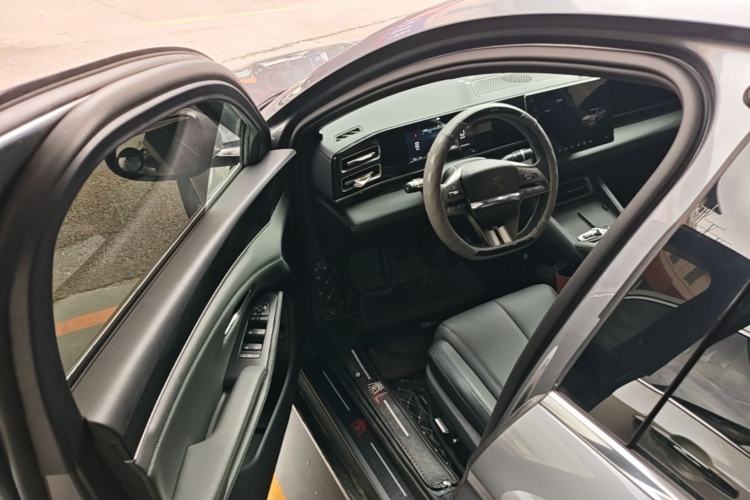 Used BYD Qin L 2024 DM-i 120KM Leading Model Driver Seat