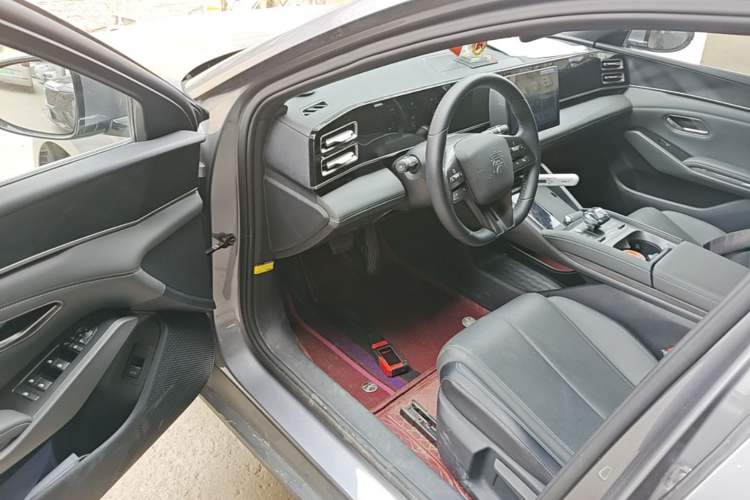 Used BYD Qin L 2024 DM-i 80KM Leading Model Driver Seat
