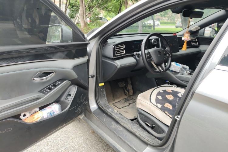 Used BYD Qin L 2024 DM-i 120KM Beyond Model Driver Seat