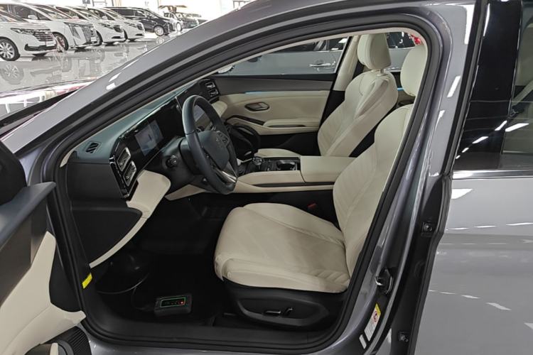 Used BYD Qin L 2024 DM-i 120KM Excellence Model Driver Seat