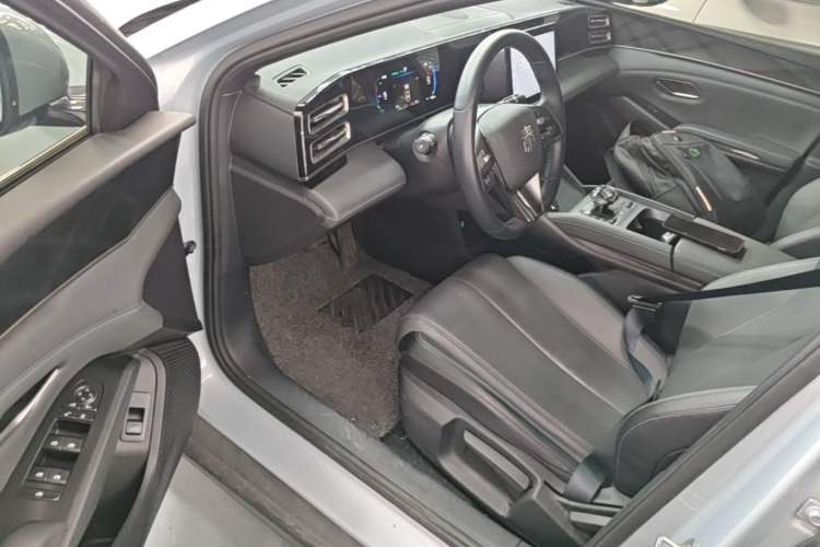 Used BYD Qin L 2024 DM-i 80KM Leading Model Driver Seat