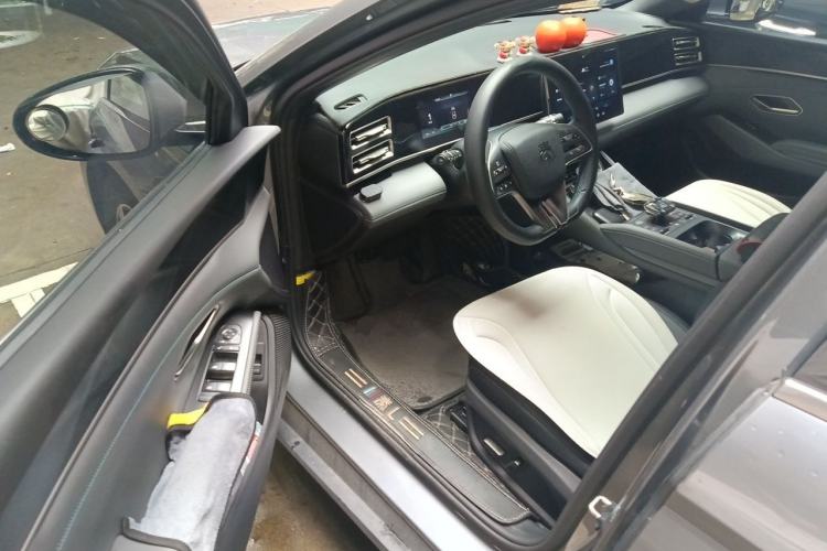Used BYD Qin L 2024 DM-i 80KM Beyond Model Driver Seat