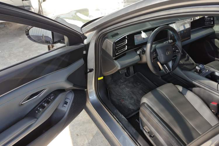 Used BYD Qin L 2024 DM-i 80KM Beyond Model Driver Seat