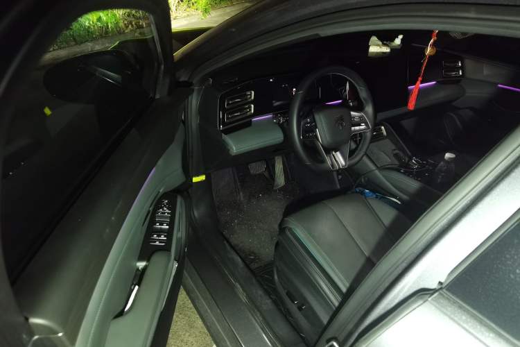 Used BYD Qin L 2024 DM-i 120KM Excellence Model Driver Seat