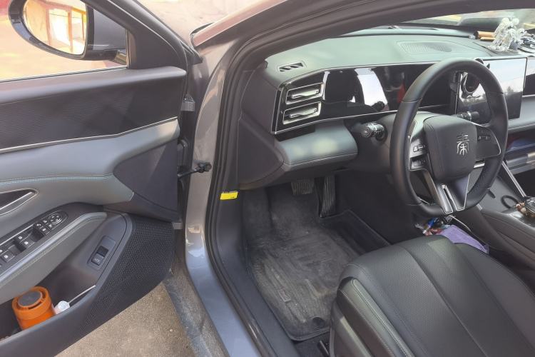 Used BYD Qin L 2024 DM-i 120KM Leading Model Driver Seat