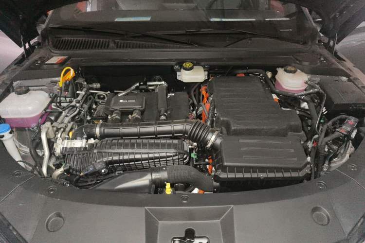 Used BYD Qin L 2024 DM-i 80KM Leading Model Engine Bay