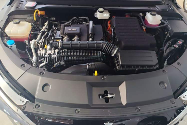 Used BYD Qin L 2024 DM-i 80KM Beyond Model Engine Bay