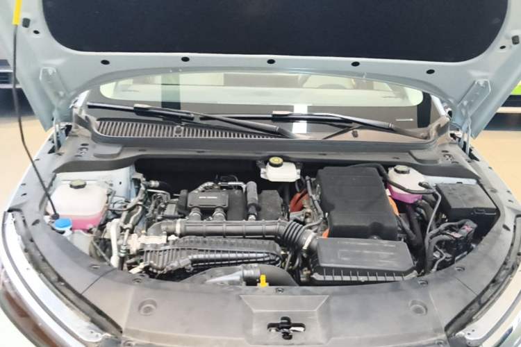 Used BYD Qin L 2024 DM-i 120KM Excellence Model Engine Bay