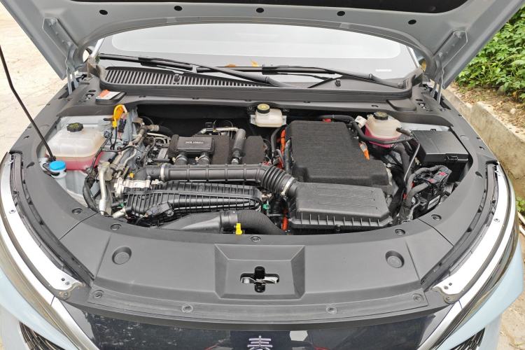 Used BYD Qin L 2024 DM-i 80KM Leading Model Engine Bay
