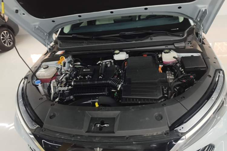 Used BYD Qin L 2024 DM-i 80KM Leading Model Engine Bay